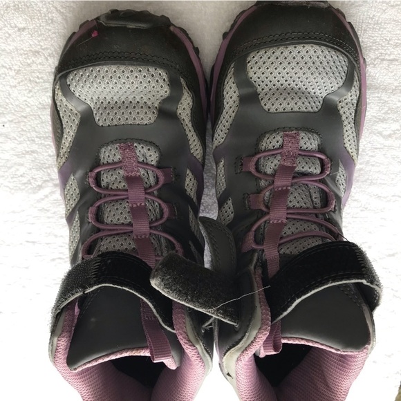 MERRELL Moab FST mid waterproof kids’ hiking shoes. Size 6. - Picture 7 of 11